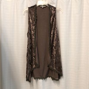 Women’s Crushed Velvet Vest